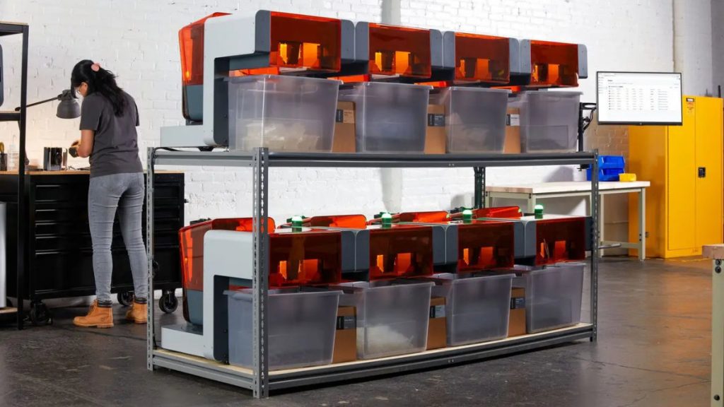 Formlabs wprowadza „ekosystem automatyzacji” procesu druku 3D eliminujący przestoje drukarek 3D