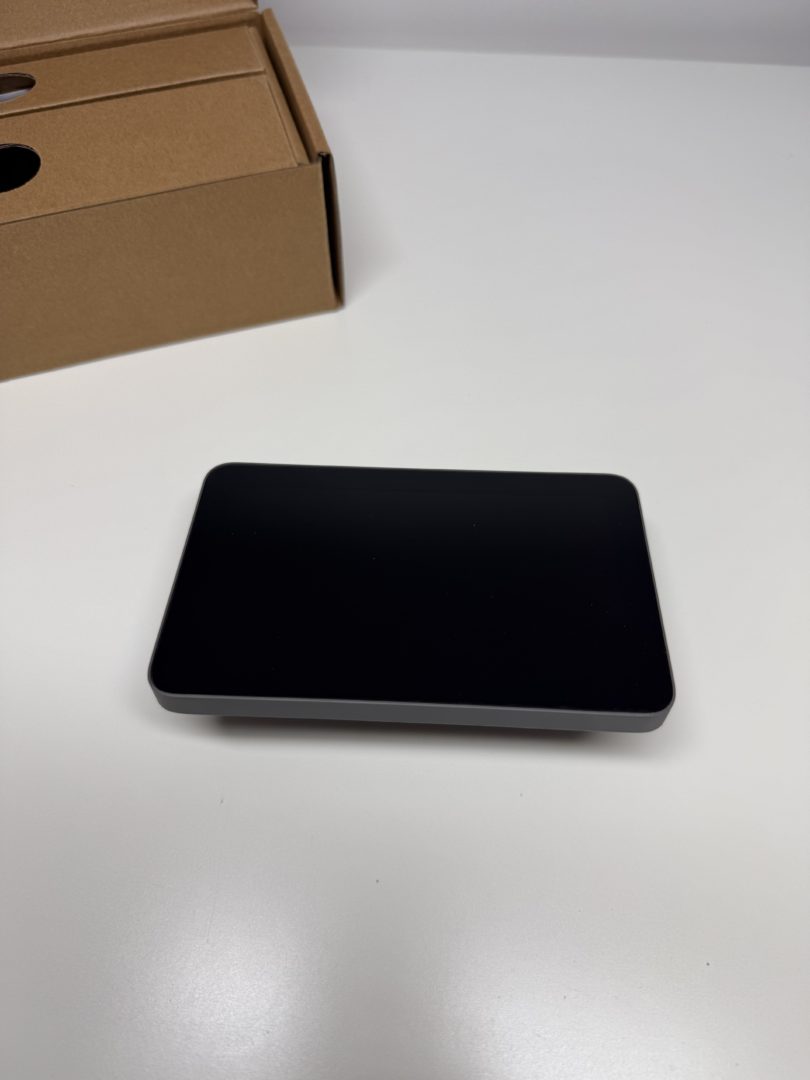 Ekran dotykowy drukarki 3D Bambu Lab P2S – panel sterowania i konfiguracji urządzenia