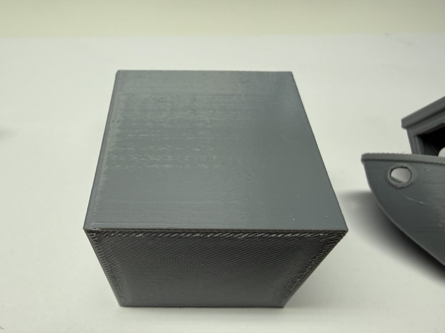 Testowy sześcian wydrukowany z filamentu ASA