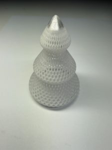 Ozdoba świąteczna wydrukowana z filamentu PETG – ażurowa struktura